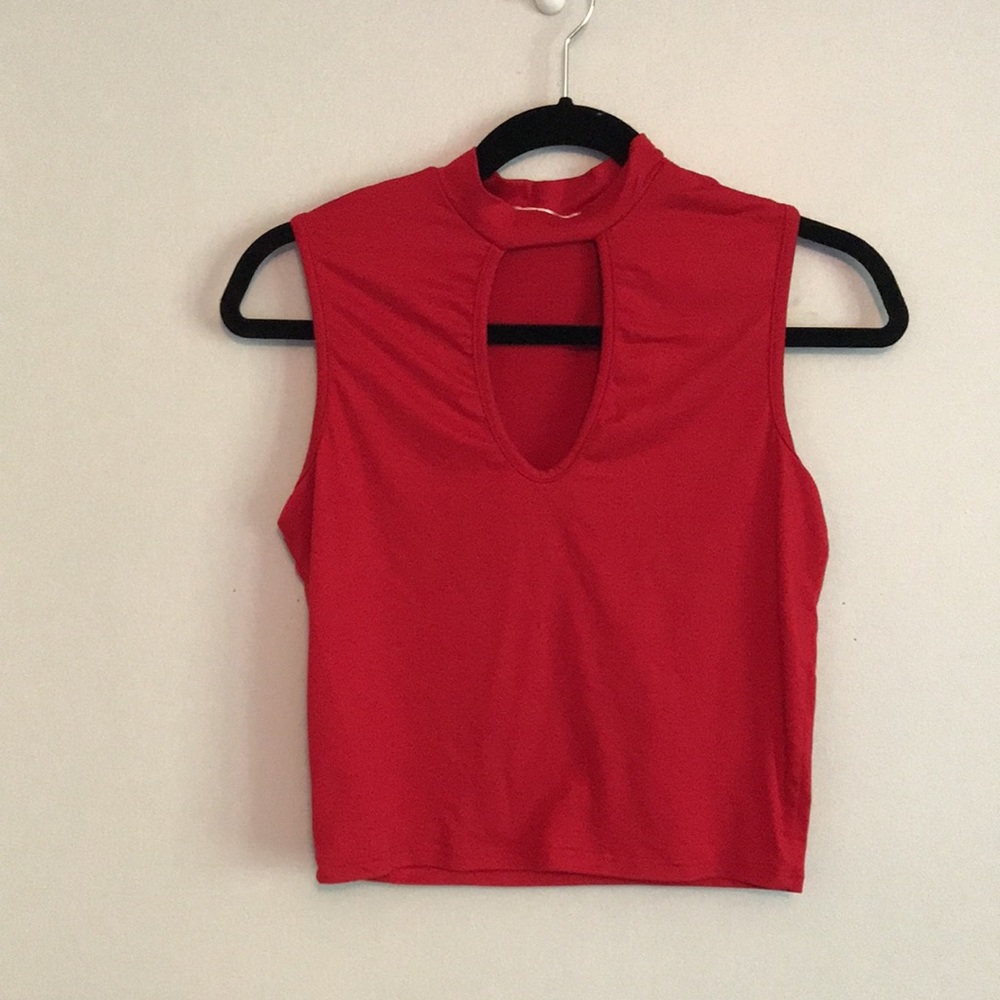 Soft choker sleeveless crop top